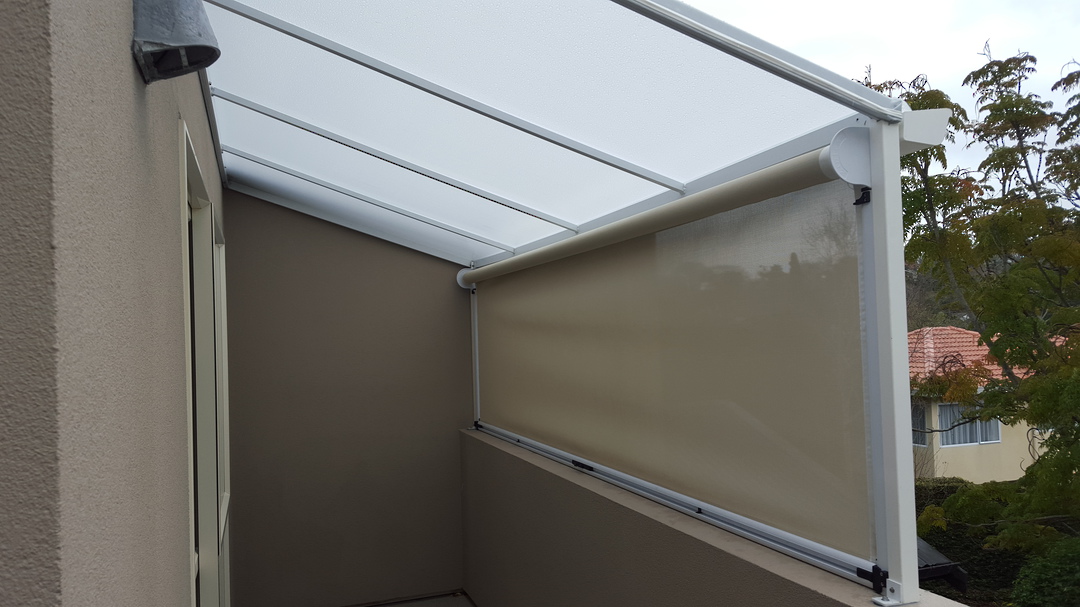 Ziptrak® spring loaded outdoor blinds image 3